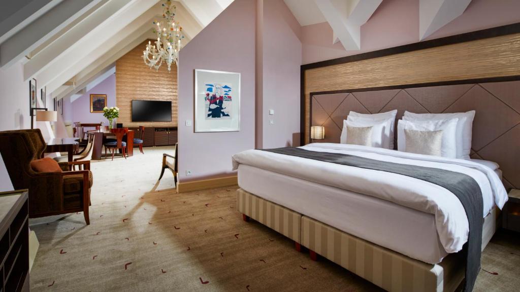 Aria Hotel Prague - Resim 9