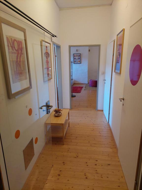 Postel nebo postele na pokoji v ubytování Cool Flat at Renaissance Castle - 3BR