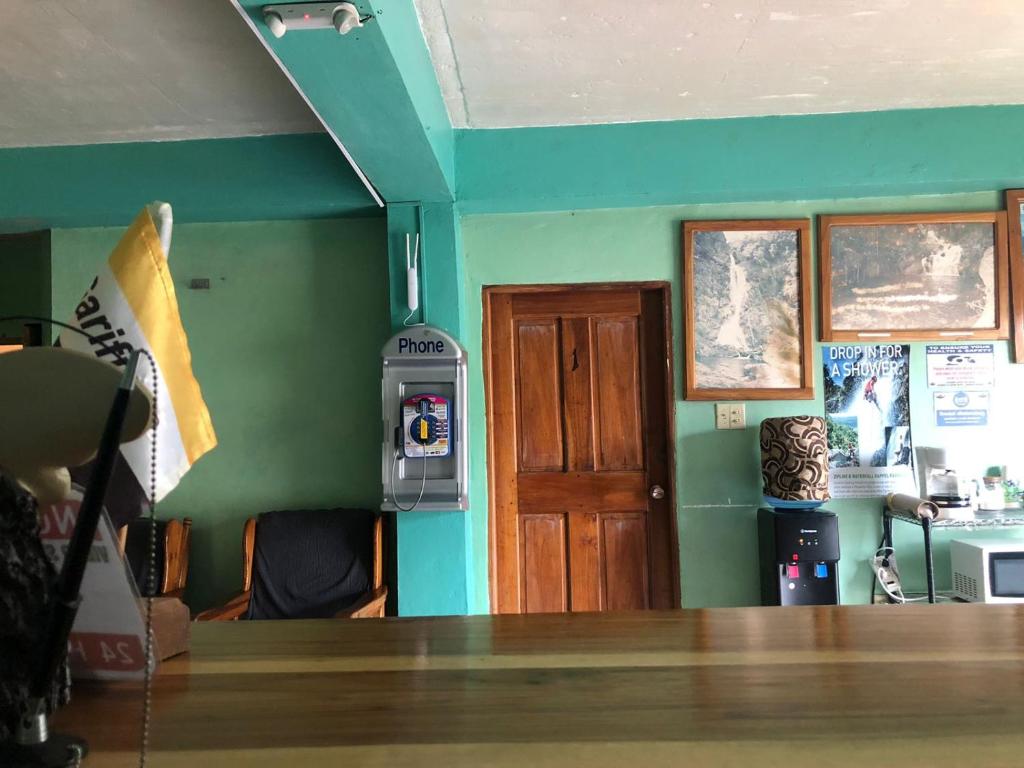 Fotografie z fotogalerie ubytování Chaleanor Hotel v destinaci Dangriga