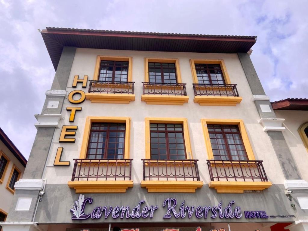 Bangunan di mana terletaknya hotel