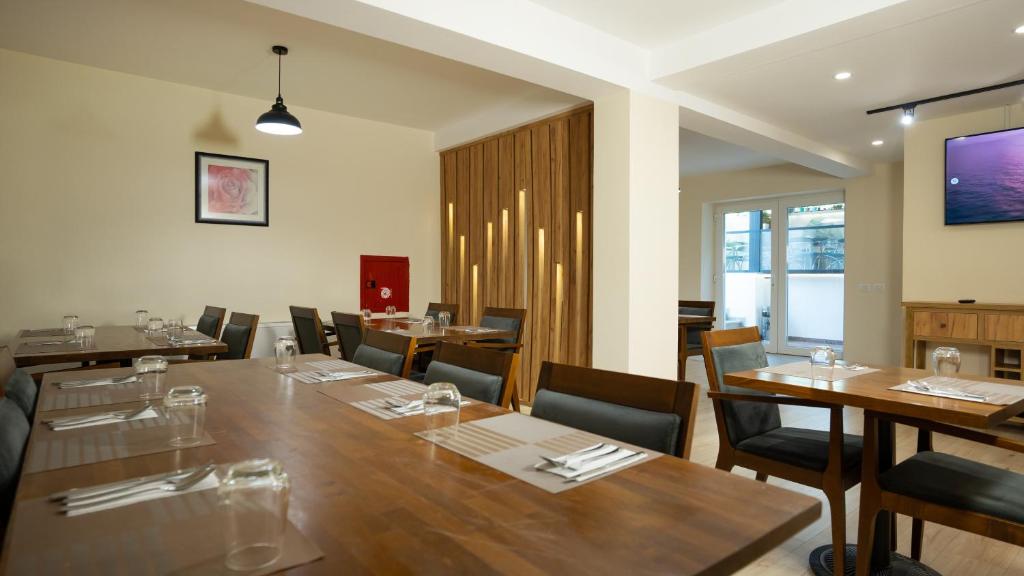 Posezení v ubytování F&M Hotel 2