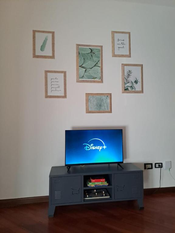 TV a/nebo společenská místnost v ubytování Rilo's Home
