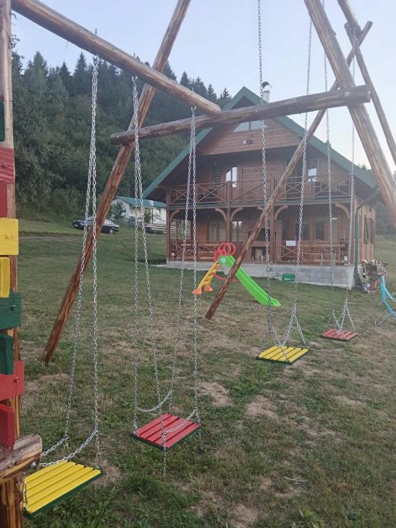 Herní místnost nebo prostor pro děti v ubytování Planinska kuća Jovanić