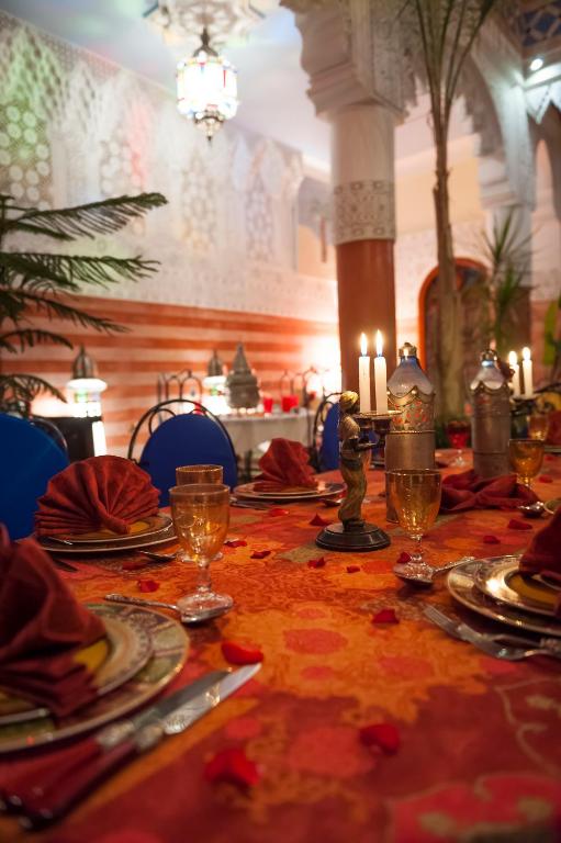 Restaurace v ubytování Riad bleu du Sud