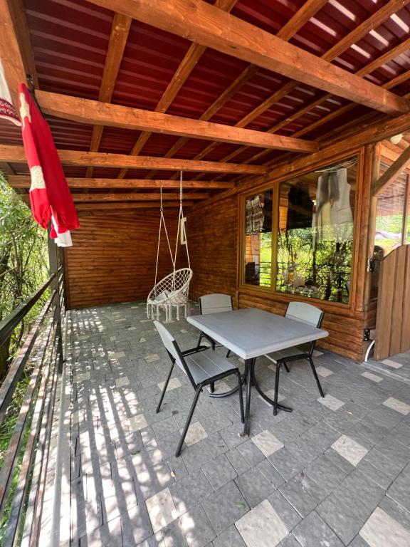 Balkón nebo terasa v ubytování Садиба Сойми