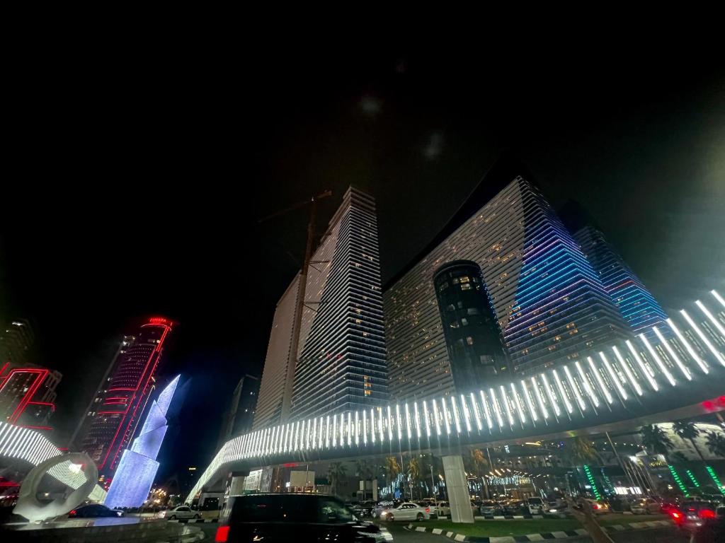 Vue générale sur Batoumi ou vue de la ville depuis l'appartement
