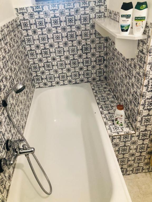 Koupelna v ubytování Apartmány Zelená Hora s velkou zahradou