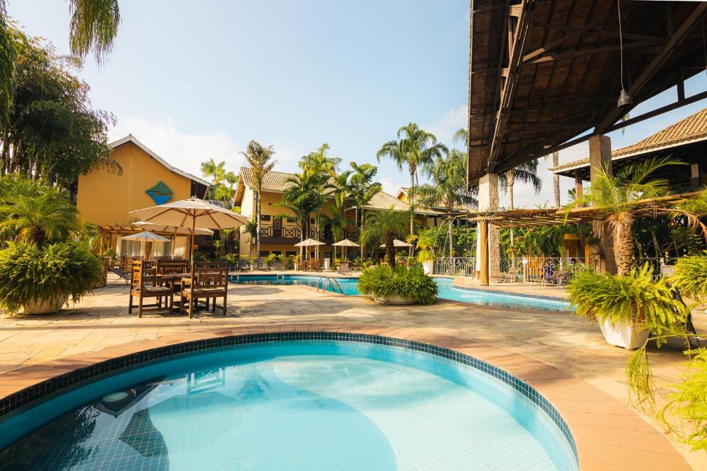 Bazén v ubytování FLAT 3-107 - Iha Flat Hotel - Pereque - Ilhabela nebo v jeho okolí