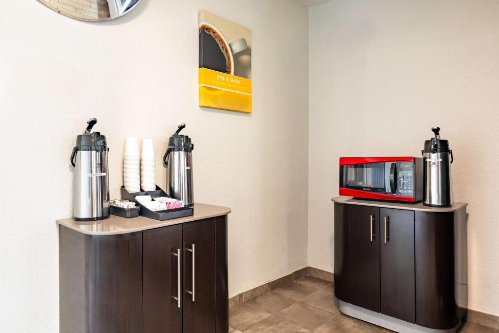 Where Can You Find a Microwave at Motel 6?