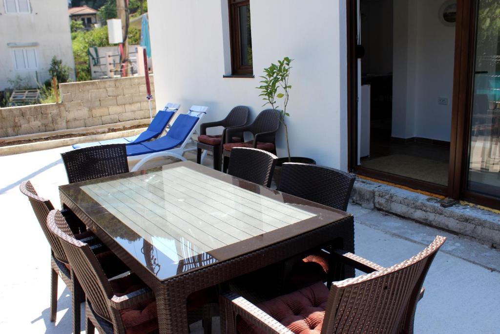Fotografie z fotogalerie ubytování Villetta Monte - 3 minutes walk from the sea v destinaci Herceg-Novi