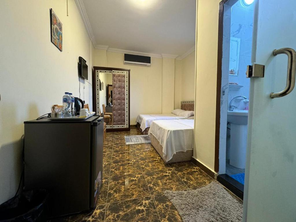 El Khalil Pyramids View Inn - 11