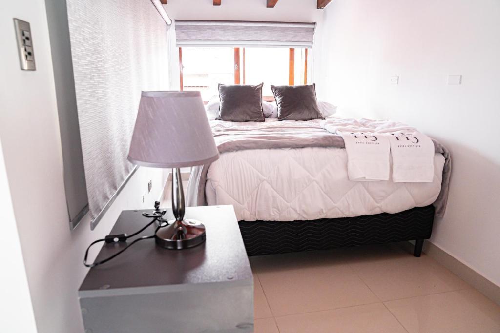 Postel nebo postele na pokoji v ubytování home 333 loft 334