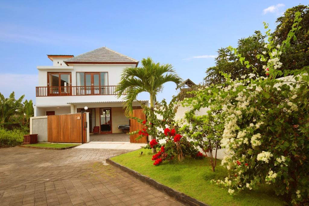 Сад в Villa Rafaela 2BR Nusa Dua By Bali Asia Villa