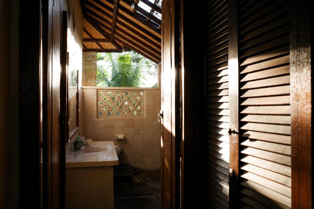 Santra Putra Guesthouse at Karja Art Space - One-Bedroom Apartment With Balcony