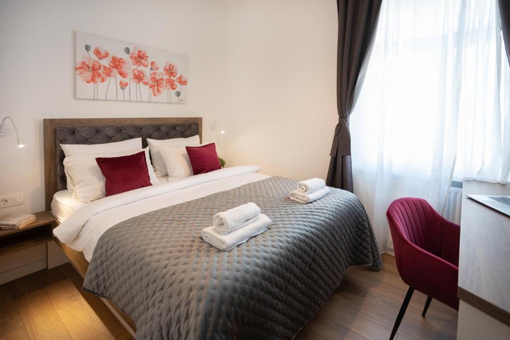 Design Park Residences Near Main Square- StayFLOK
