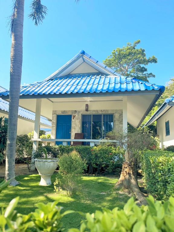 Sunset Beach Villas - 11