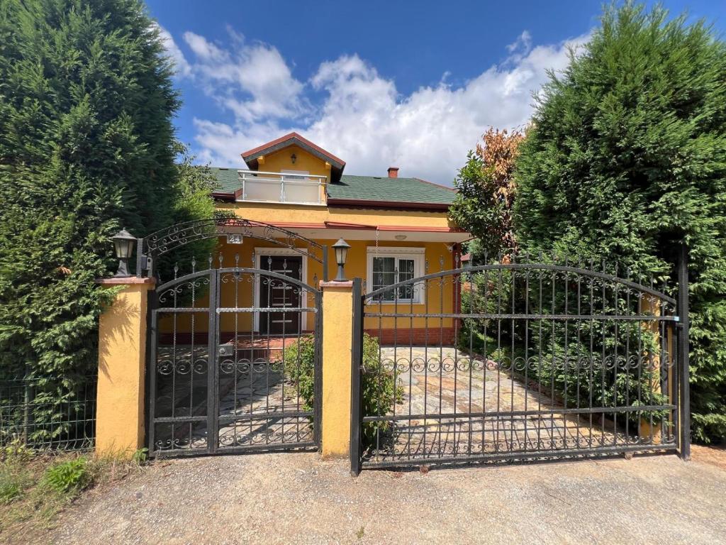 Budova, kde se vila nachází