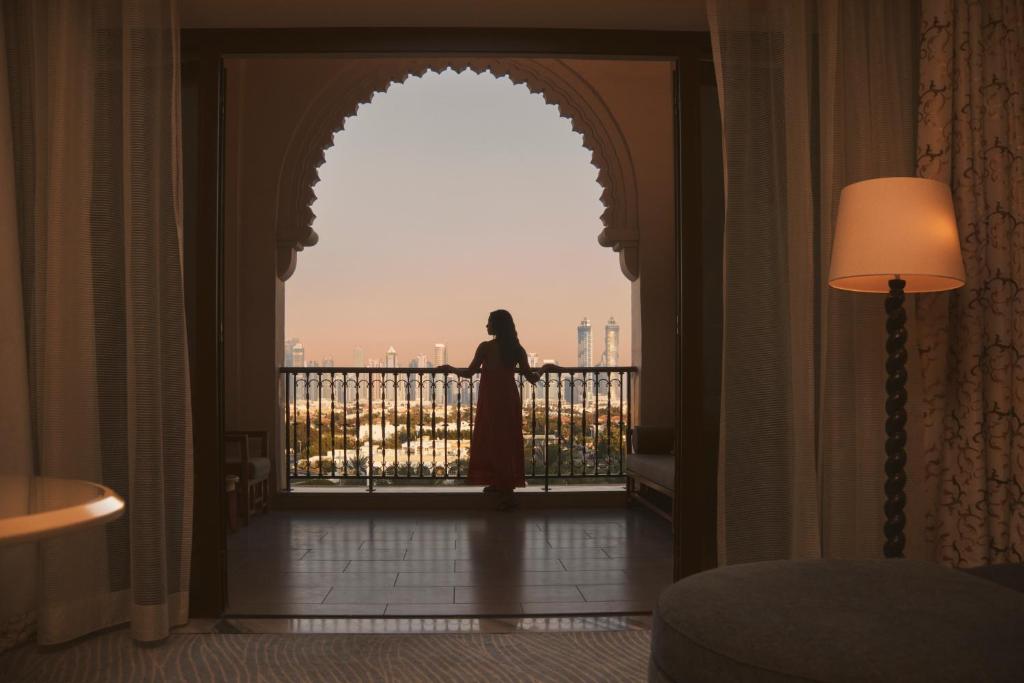 لابی و فضای عمومی Four Seasons Resort Dubai at Jumeirah Beach - تصویر ۵