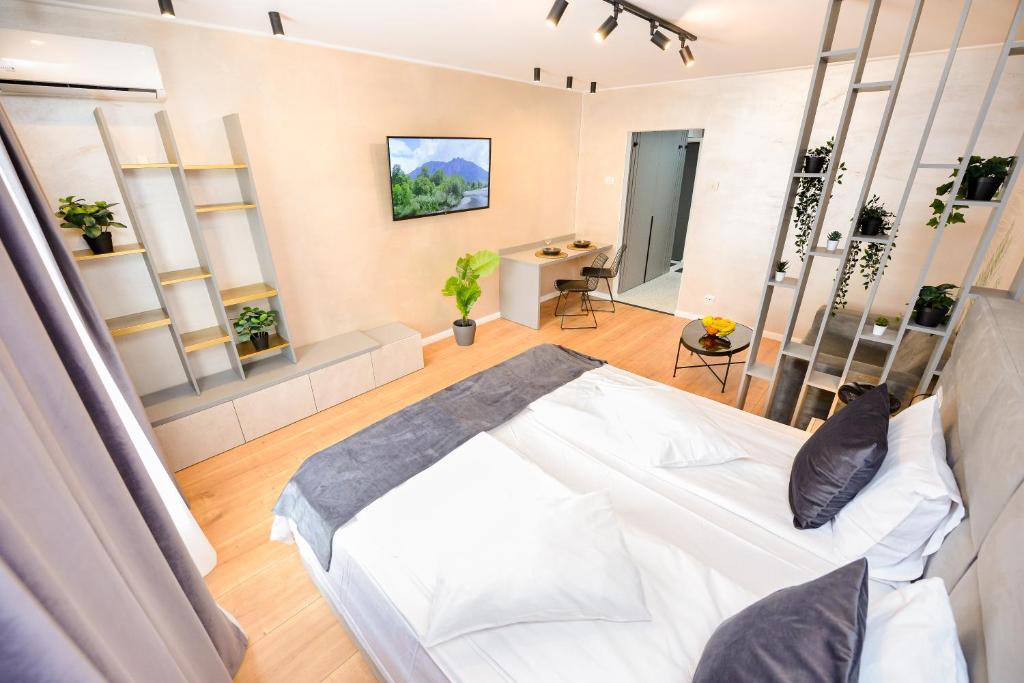 One by One - by Grand Accommodation - 