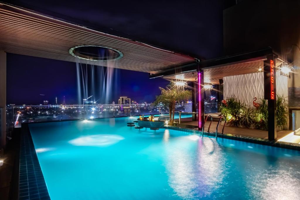 Cicilia Hotels & Spa Danang: pool