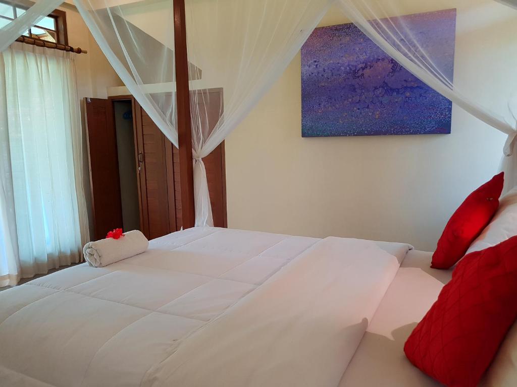 Santra Putra Guesthouse at Karja Art Space - Deluxe One-Bedroom Apartment With Garden View