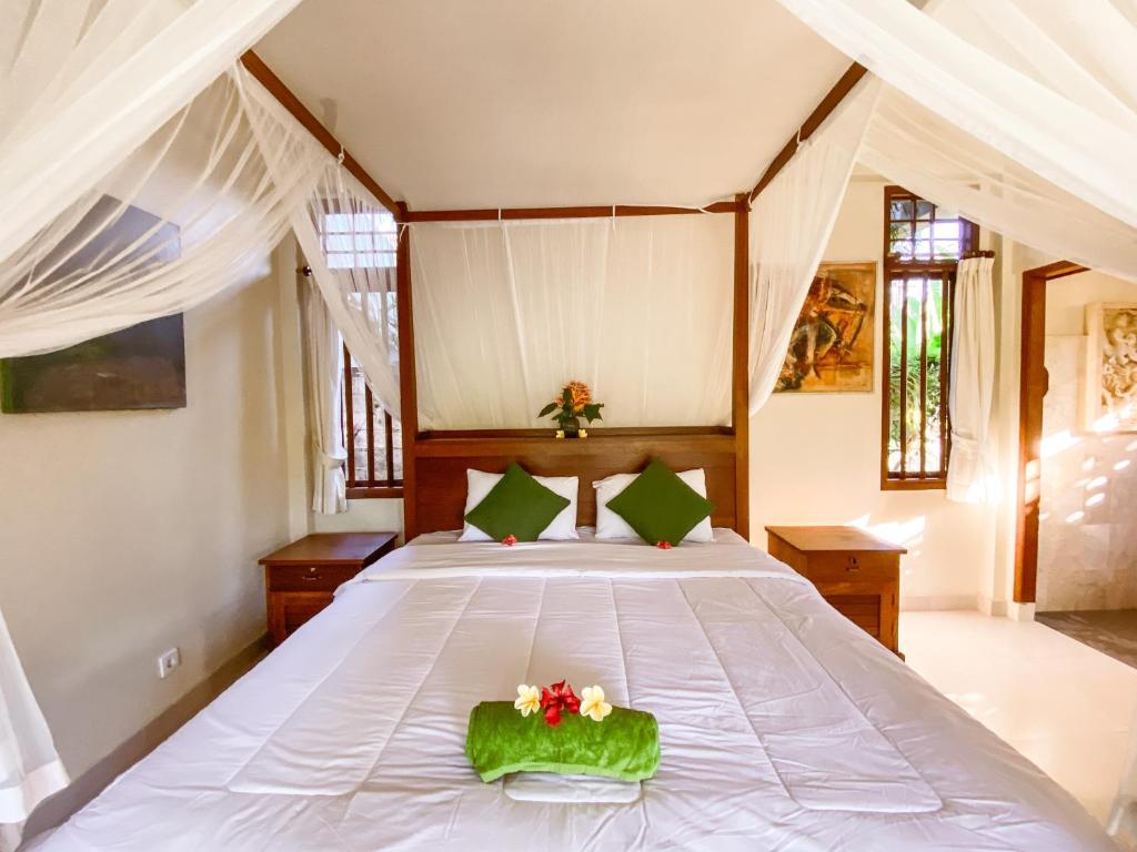 Santra Putra Guesthouse at Karja Art Space - Deluxe One-Bedroom Apartment With Garden View
