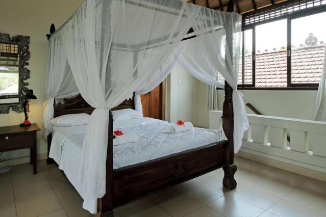 Santra Putra Guesthouse at Karja Art Space - One-Bedroom Apartment With Balcony