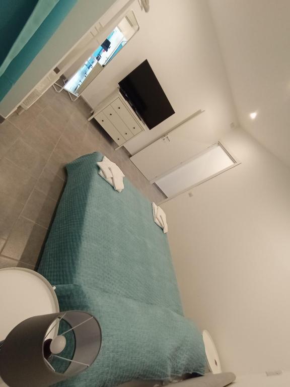 A television and/or entertainment centre at LA PIANETTA case vacanze