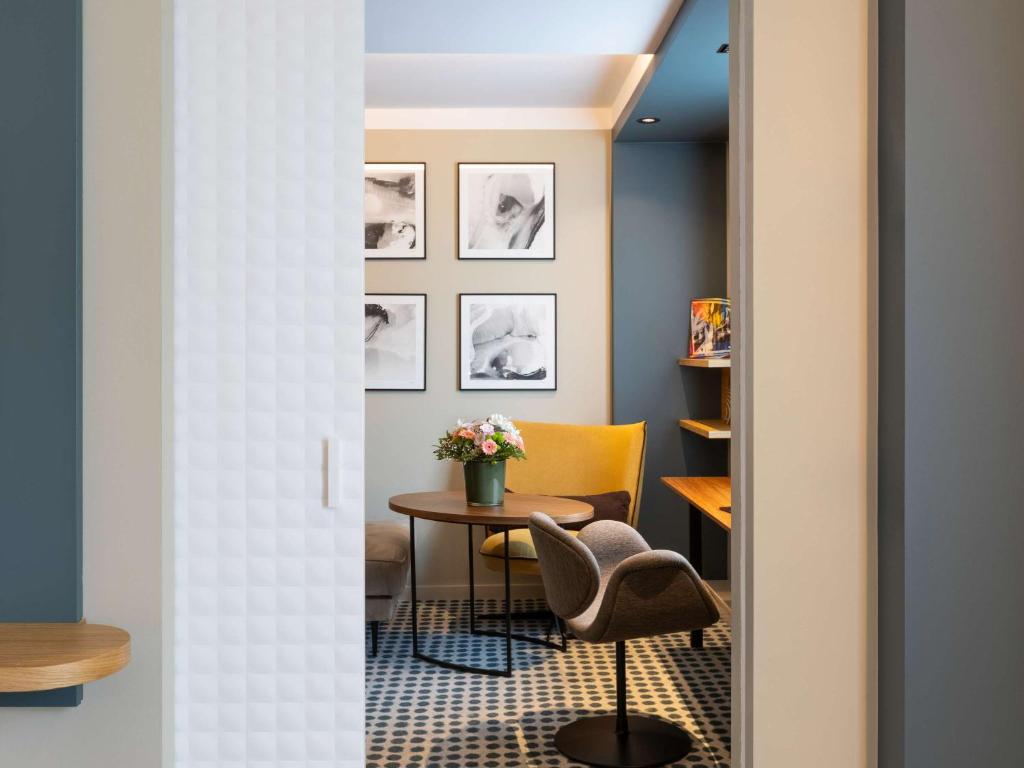 Posezení v ubytování Novotel Luxembourg Kirchberg