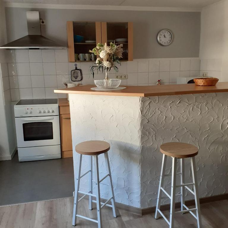 Kuchyň nebo kuchyňský kout v ubytování Ferienwohnung Zum Lederbernd
