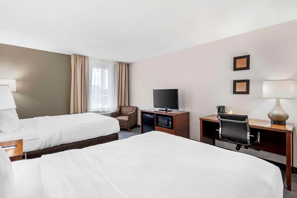 Comfort Inn Splash Harbor - 标准皇后室，有两张大床 - 不吸烟