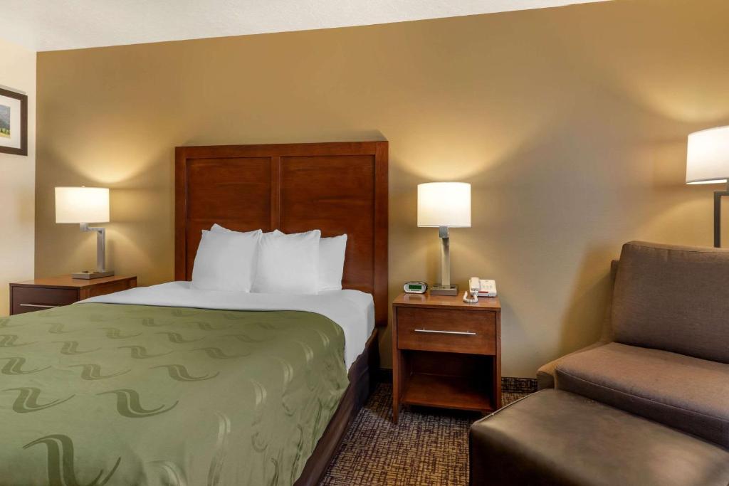 Quality Inn Logan near University - Salle Queen - Non-fumeurs
