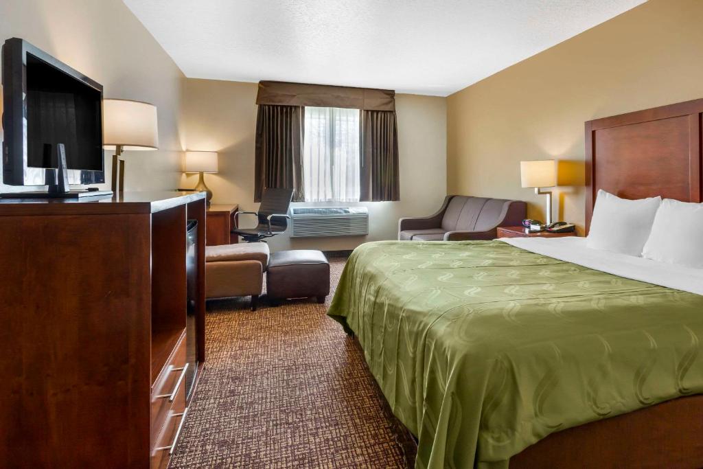 Quality Inn Logan near University - Superior Queen Suite - Non-fumeur