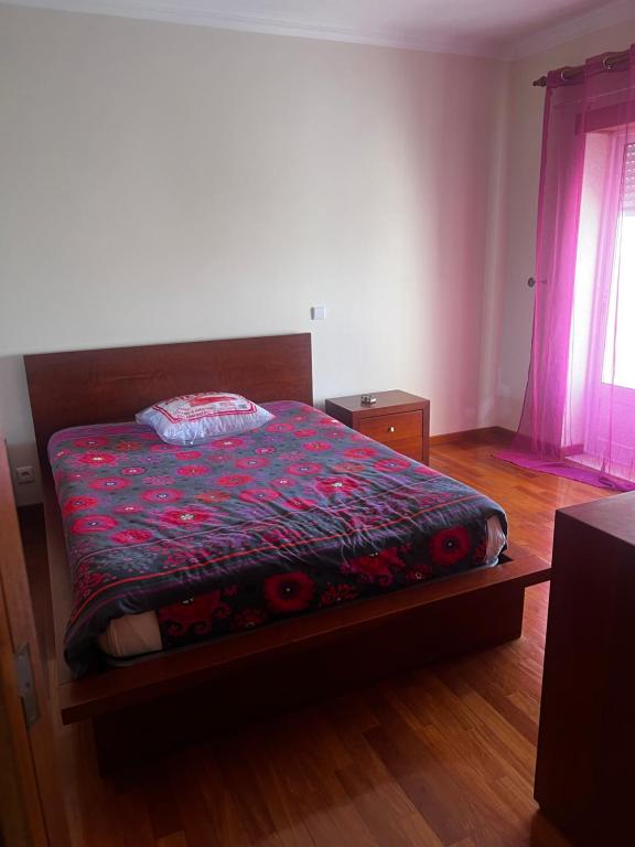 Ένα ή περισσότερα κρεβάτια σε δωμάτιο στο Habitaciones en fatima