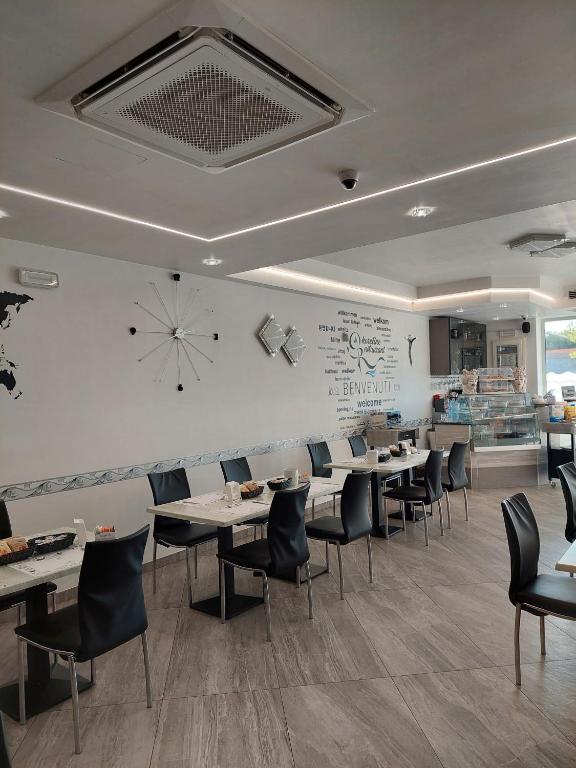 Posezení v ubytování B&B Brezza Marina & Ristorante Shoreline