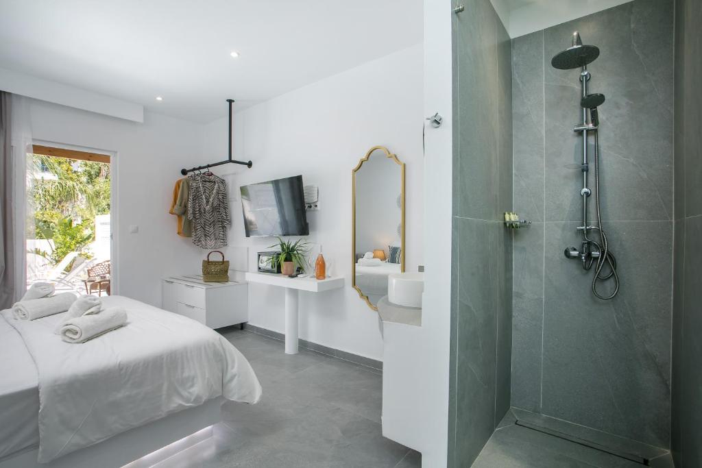 Koupelna v ubytování Calma Luxury Studios & Suites