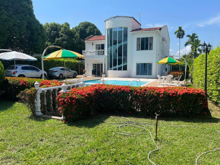 Swimmingpoolen hos eller tæt på Casa campestre en Melgar