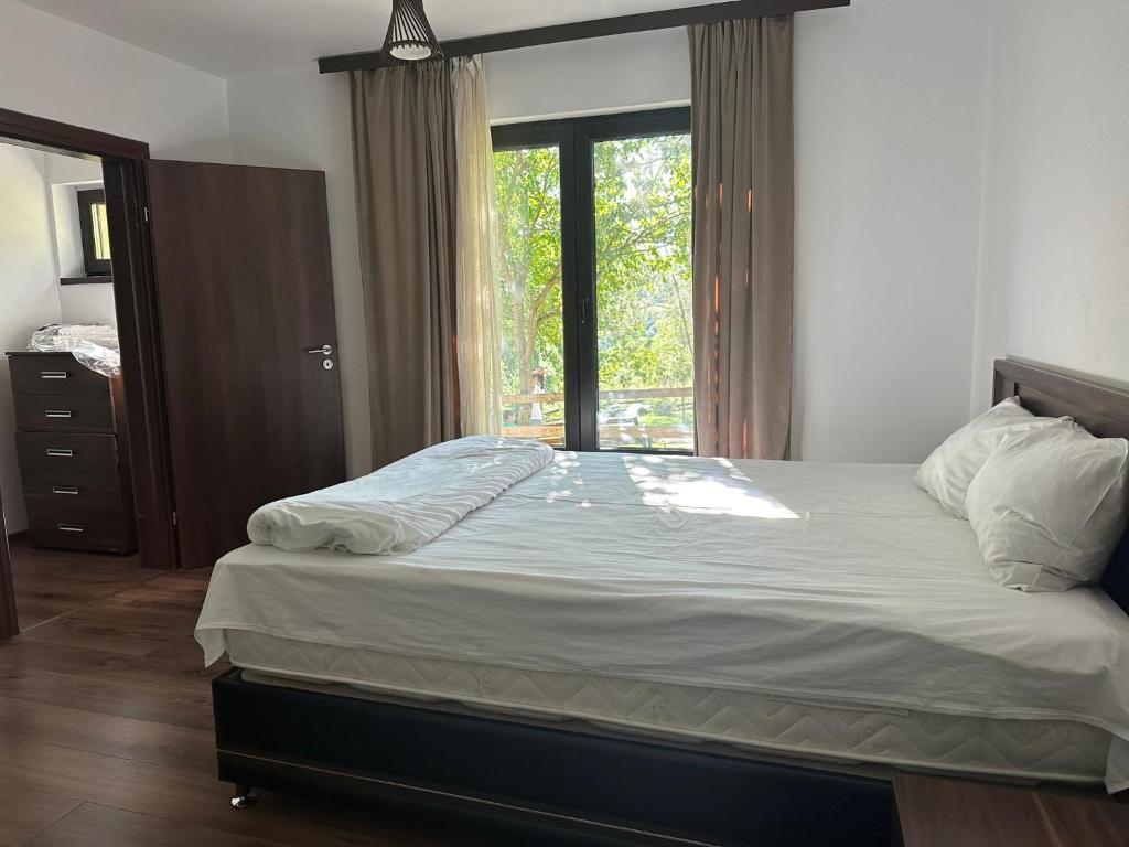 Forest House Doftana - Maison De Trois Chambres