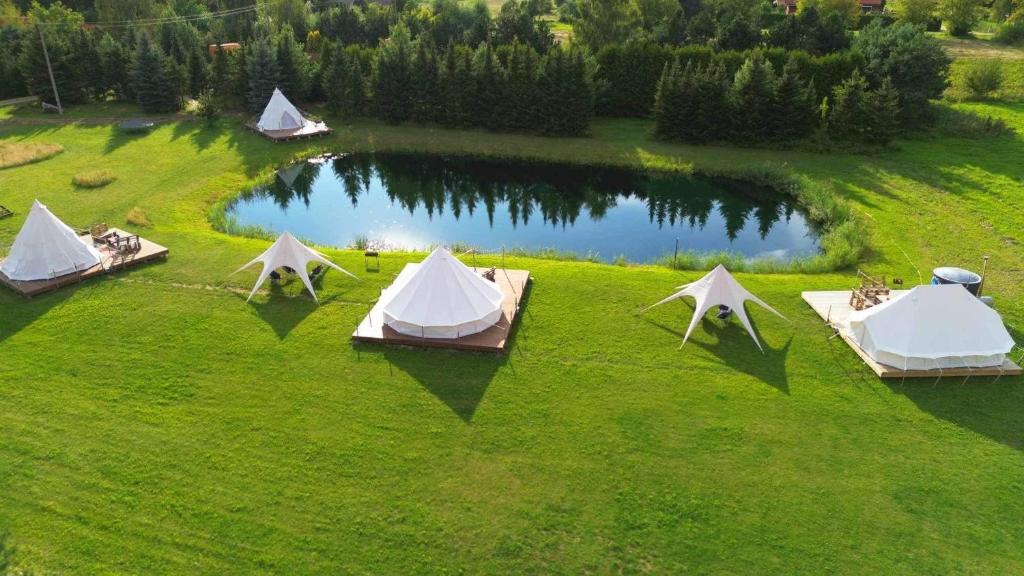 Příroda nedaleko luxury tent