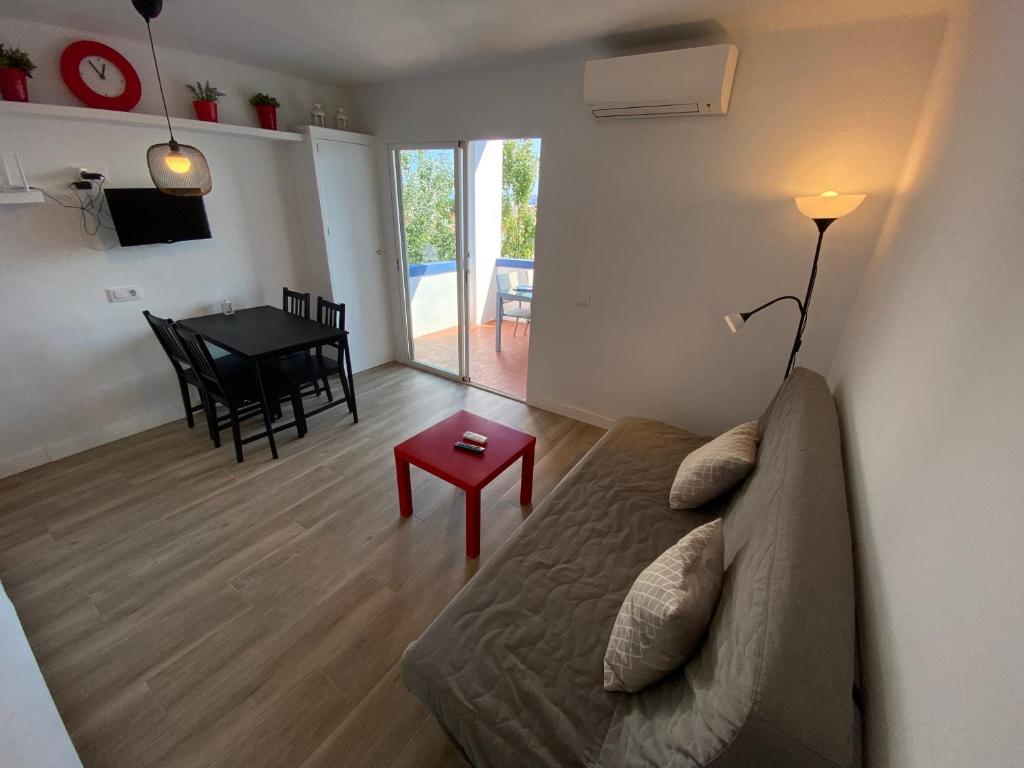 A seating area at Mas Pinell 31C
