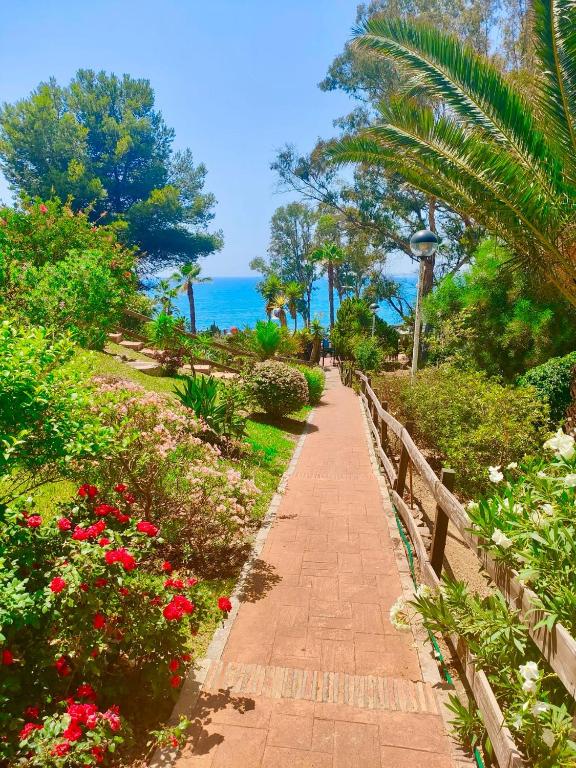 FORTUNAMAR pool & beach