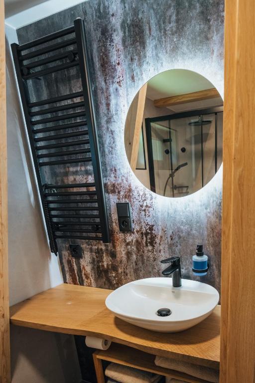 Koupelna v ubytování Natur Resort Jetřichovice