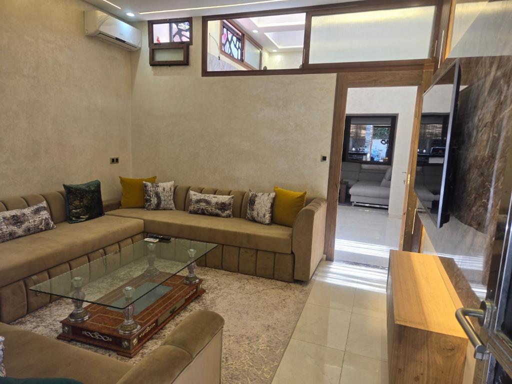 Posezení v ubytování Agréable maisonnette au centre de Rabat