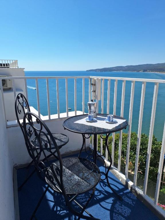 Casina Viestana - Two-Bedroom House