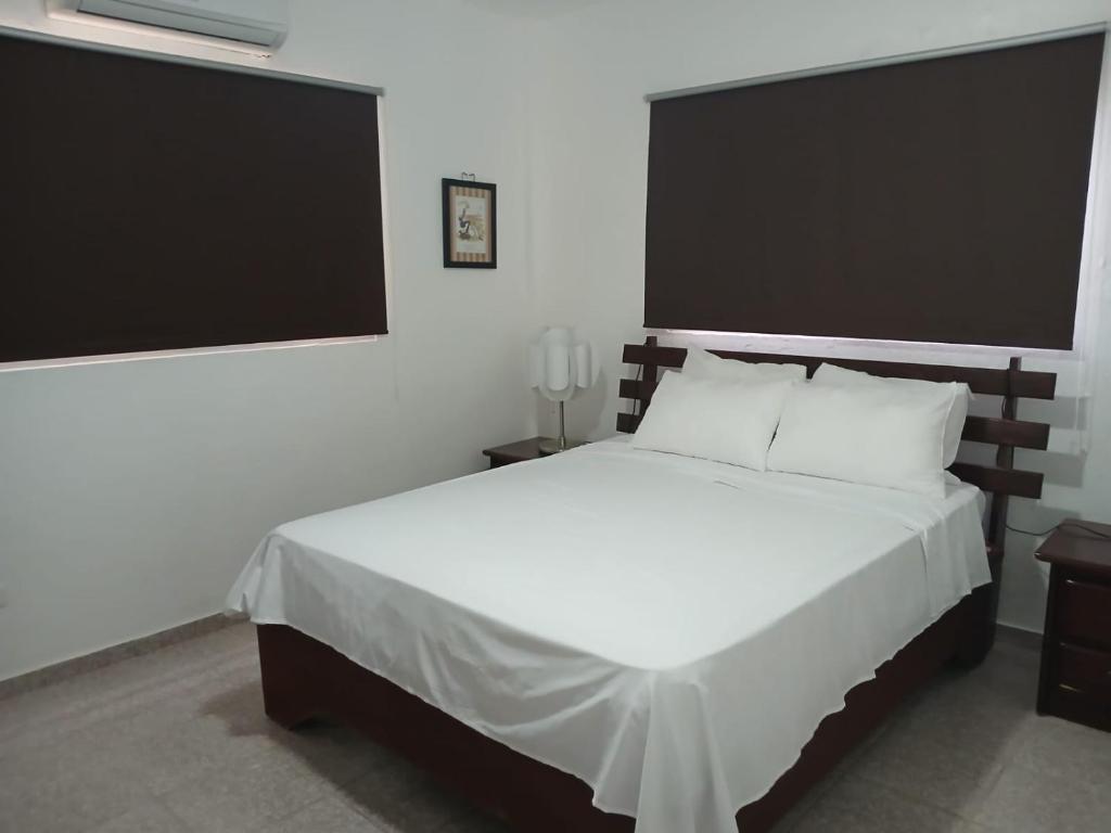CASAS Y APARTAMENTOS EN BOCA CHICa - Housity