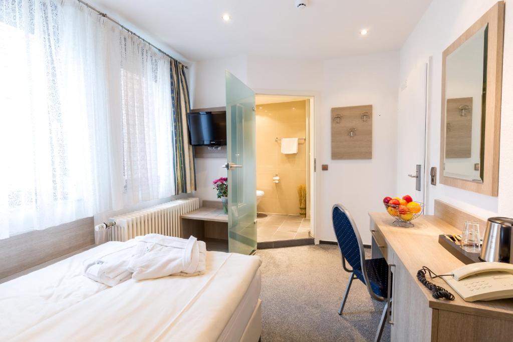 Bavaria Hotel Münchner Hof Superior - Resim 11