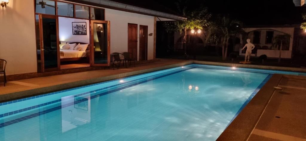 Bazén v ubytování Meyers Hua Hin nebo v jeho okolí