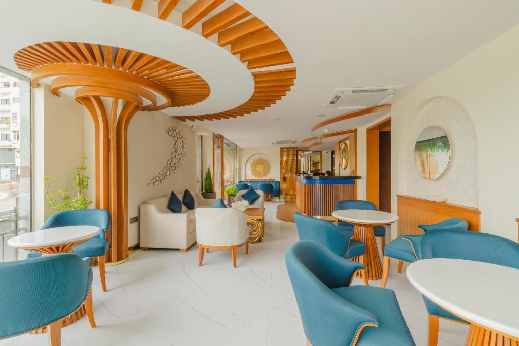 UMET Seaview Hotel with Free Airport Pick up and Drop T&C Apply, Malé
