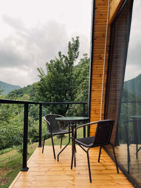 Nespecifikovaný výhled na hory nebo výhled na hory při pohledu z luxury tent