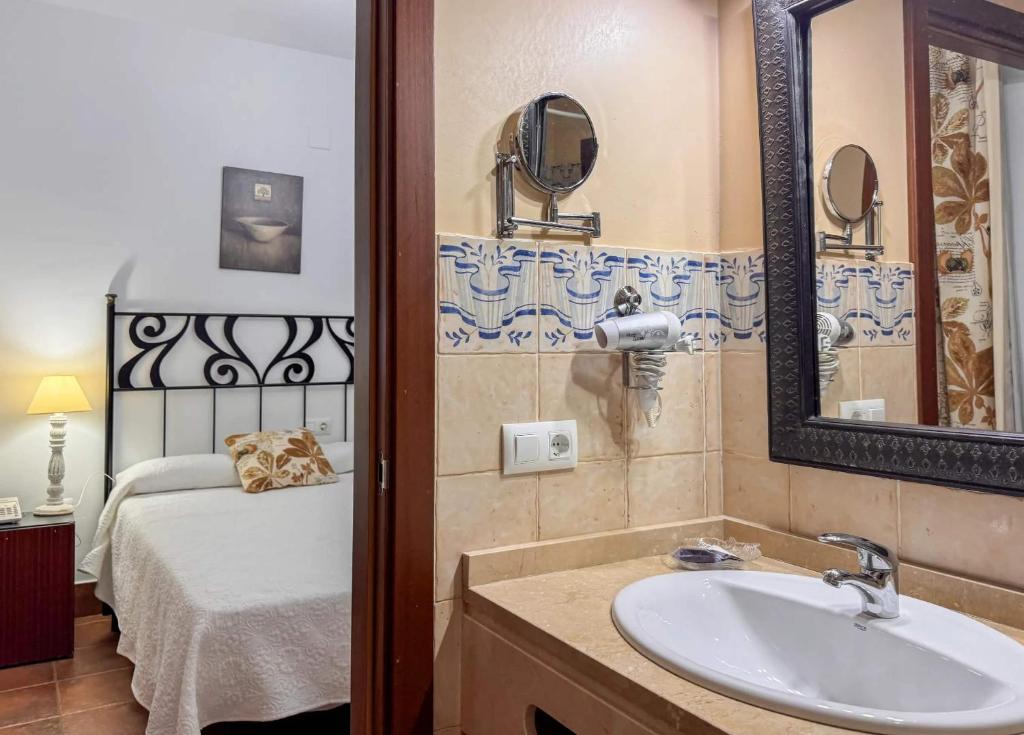 Hotel Valsequillo - Single Room
